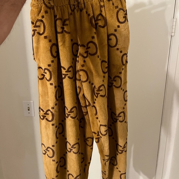 Gucciii sweatpants cozy - Picture 1 of 2